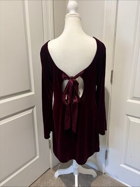 Velvet Open-Back Tie Dress Top - Burgundy by Nobody’s Child